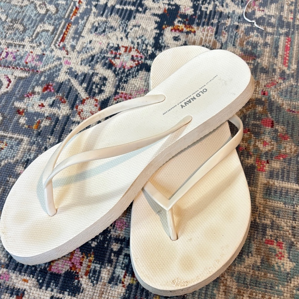 Old Navy Women's Cream Sandals